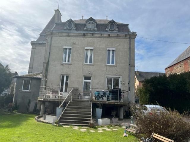 Le Petit Chateau Saint-Michel  エクステリア 写真