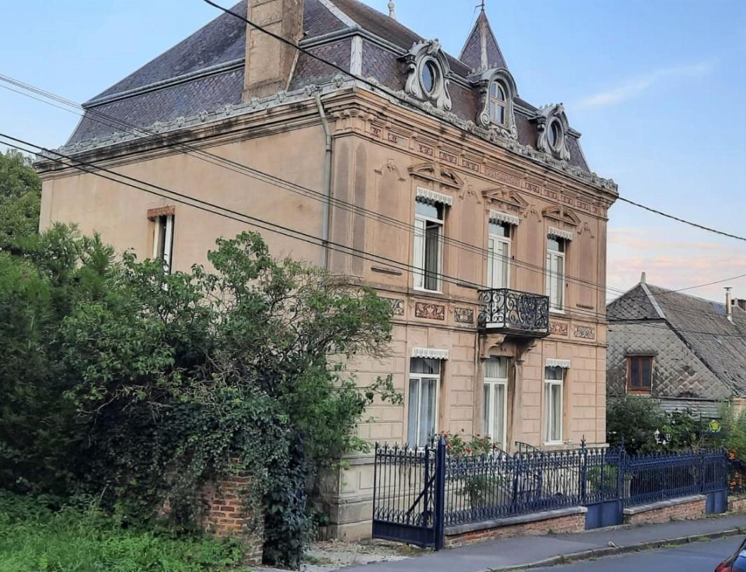 Le Petit Chateau Saint-Michel  エクステリア 写真